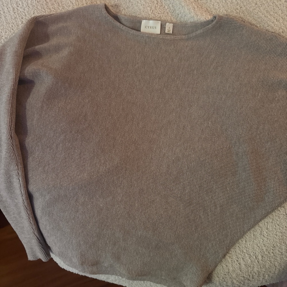 Cyrus Women’s Waffle Sweater